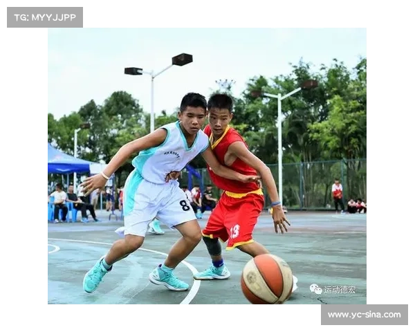 德宏篮球赛攻防转换迅速，精彩投篮引发乡村观众欢呼